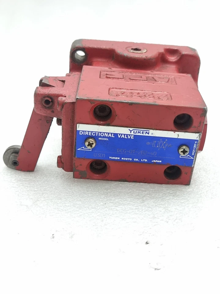 ONE PCS YUKEN DCG-01-2B2-40 DIRECTIONAL VALVE